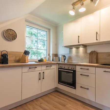 Ausguck شقة زنغست